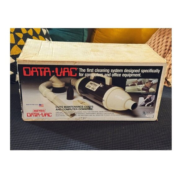 Metro Data-Vac MDV-1 Computer Tech DataVac Vacuum with Accessories, Circa 1980 - Picture 2 of 14